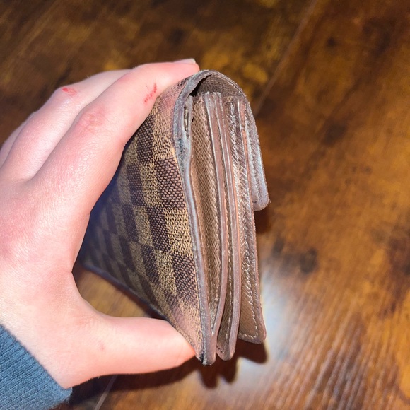 Louis Vuitton Damier wallet - Picture 3 of 11